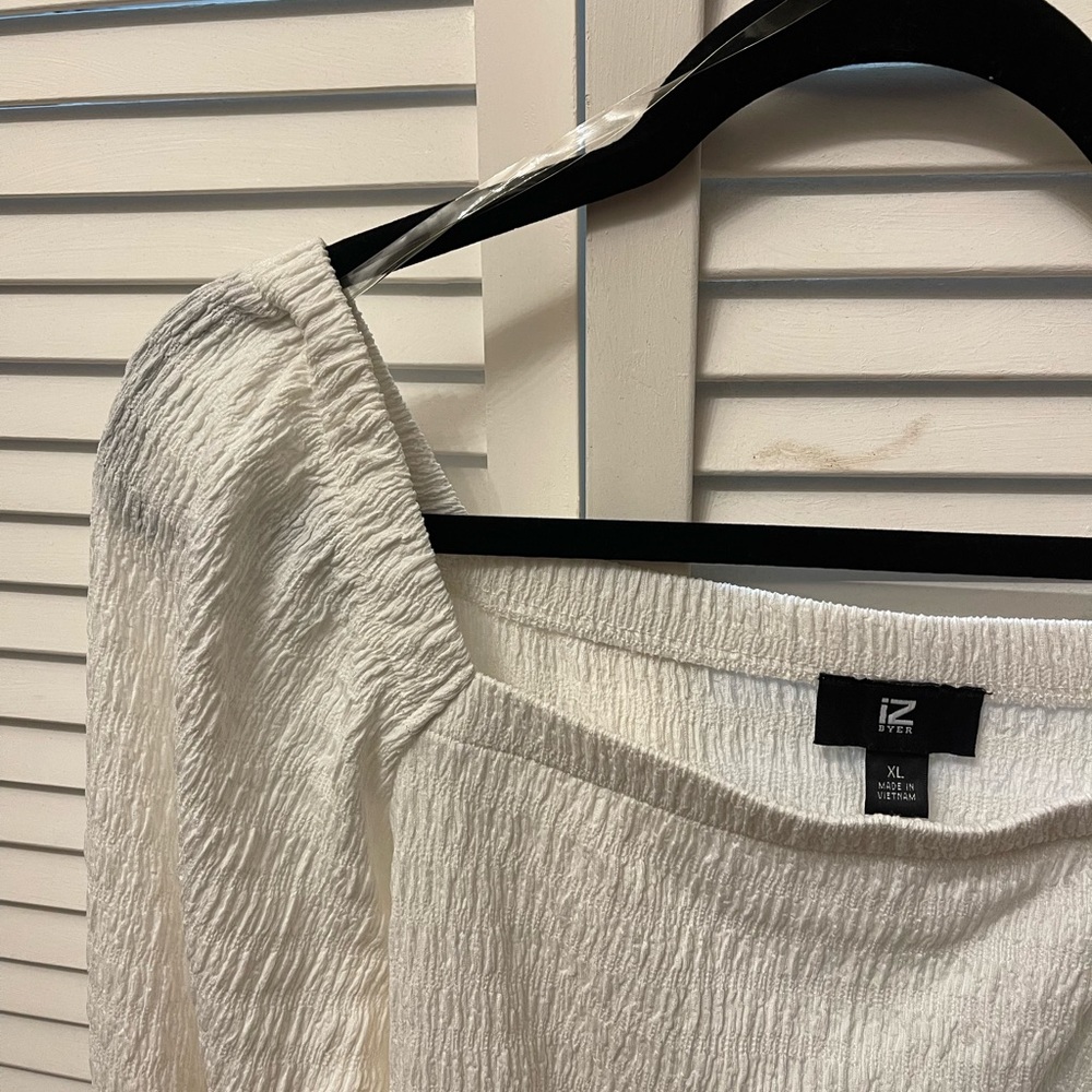 White long sleeve ribbed shirt
